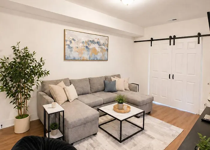 2br,1ba Wifi Parking Full Kitchen Chicago